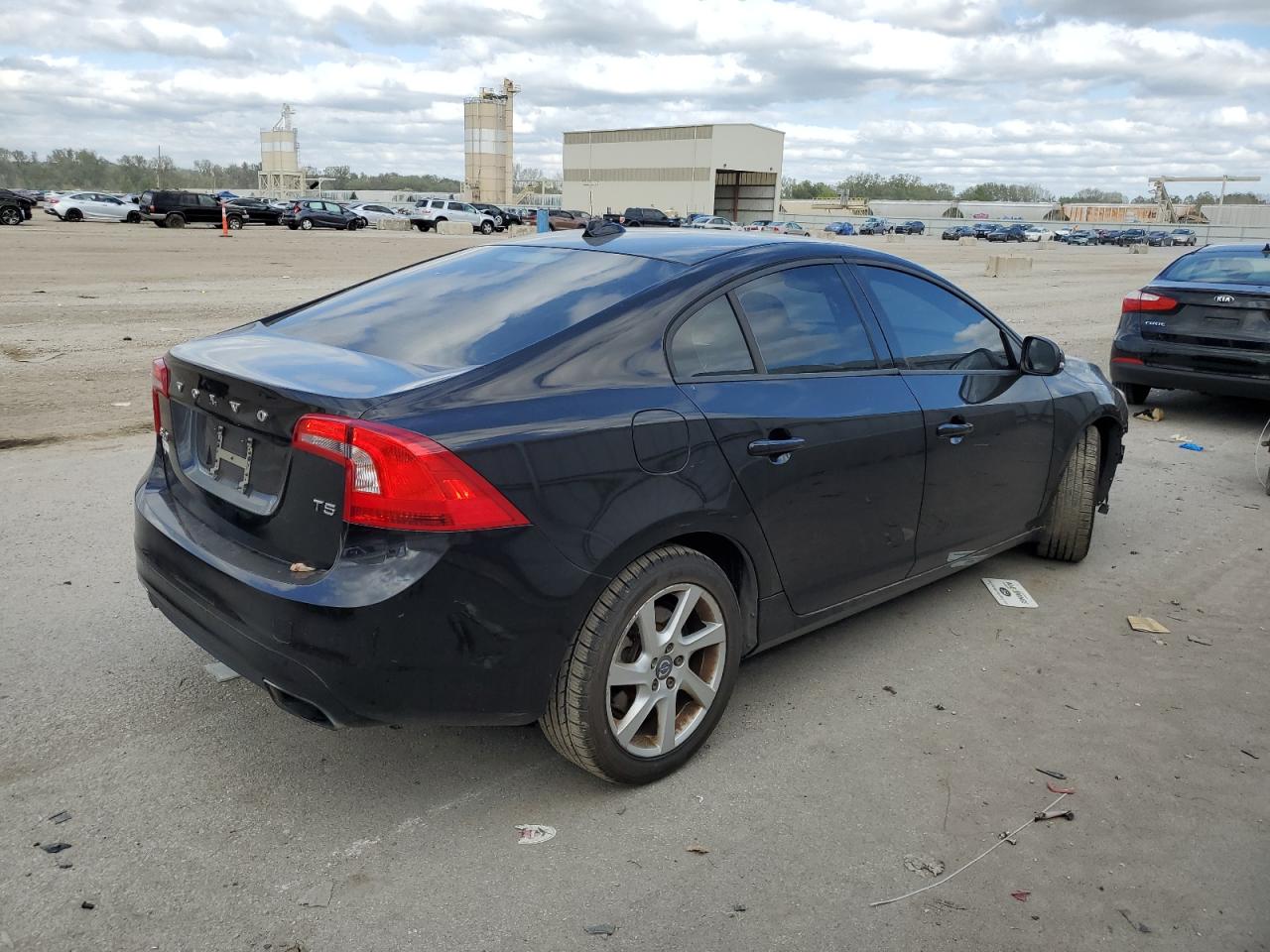 Image 3 of 2015 VOLVO S60  2015 with VIN YV140MFJ1F2363892