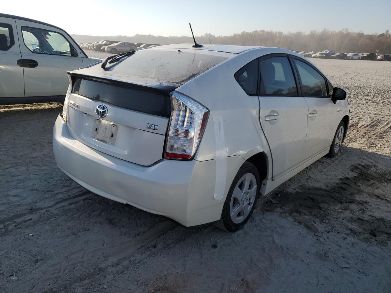Obraz 3 z 2010 TOYOTA PRIUS  2010 z VIN JTDKN3DU5A0185687