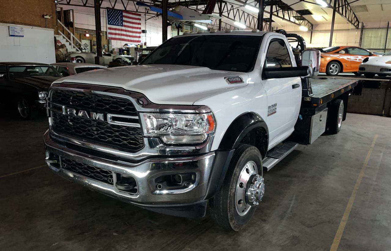 Image 2 of 2015 RAM 5500  2015 with VIN 3C7WRMBL8FG653469