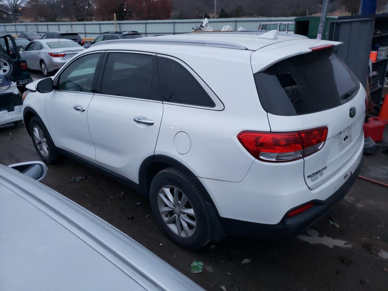 Image 2 of 2017 KIA SORENTO LX 2017 with VIN 5XYPG4A34HG266203