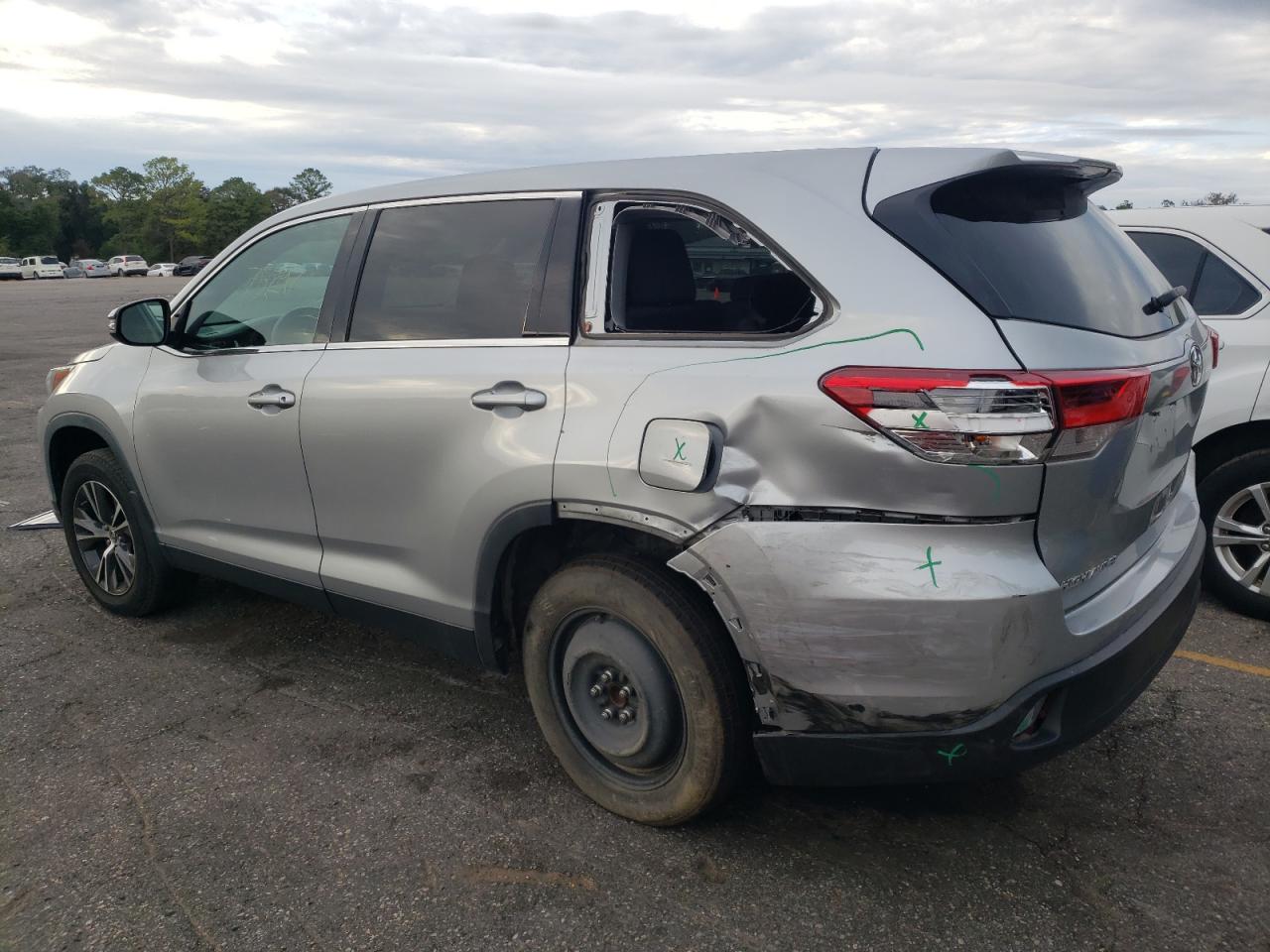 Obraz 2 z 2019 TOYOTA HIGHLANDER LE 2019 z VIN 5TDZZRFH3KS363844