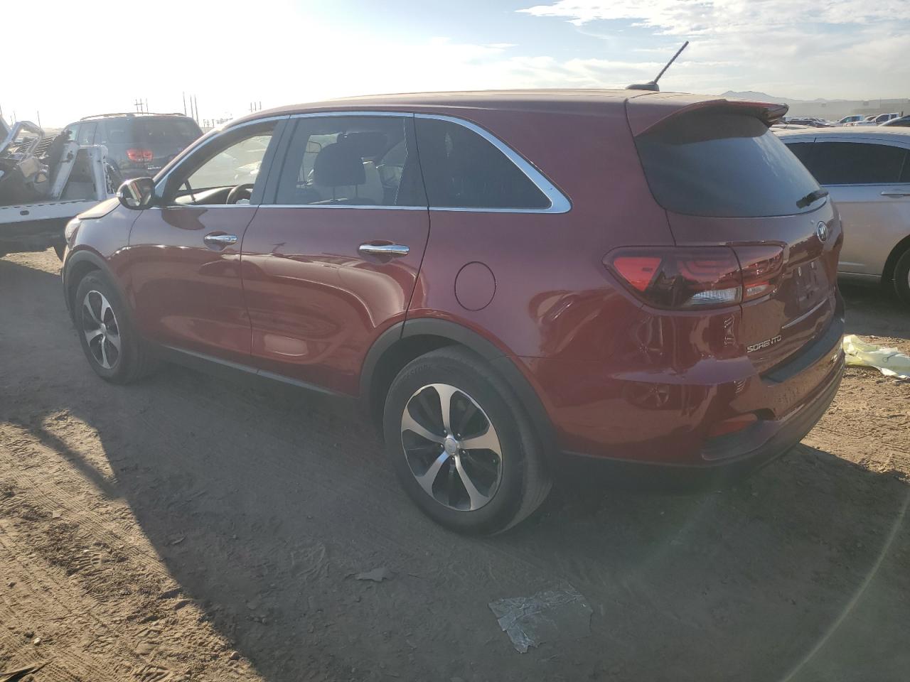 Image 2 of 2020 KIA SORENTO L 2020 with VIN 5XYPG4A32LG681478