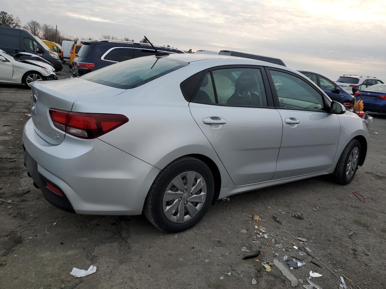 Image 3 of 2019 KIA RIO S 2019 with VIN 3KPA24AB4KE213226