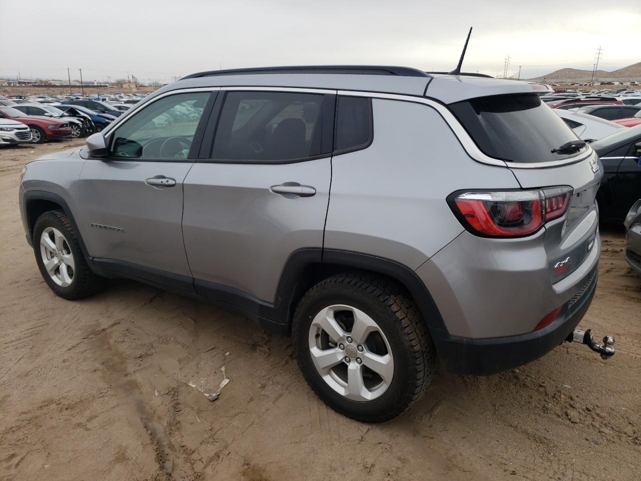 Image 2 of 2018 JEEP COMPASS LATITUDE 2018 with VIN 3C4NJDBB2JT262888