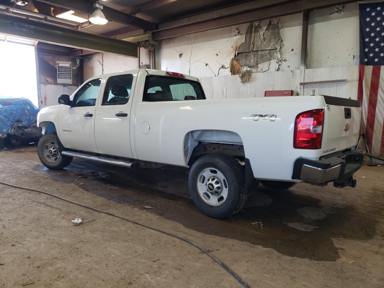 Image 2 of Chevrolet Silverado K2500 Heavy Duty 2014 with VIN 1GC1KVCG1EF131415