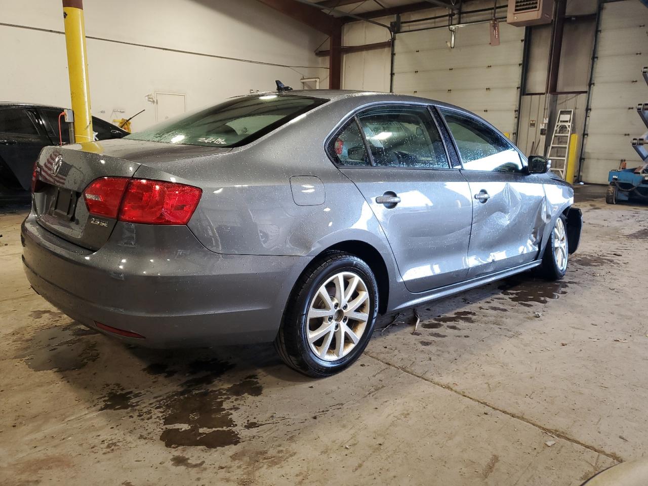 Image 3 of 2012 VOLKSWAGEN JETTA SE 2012 with VIN 3VWDP7AJ3CM398736