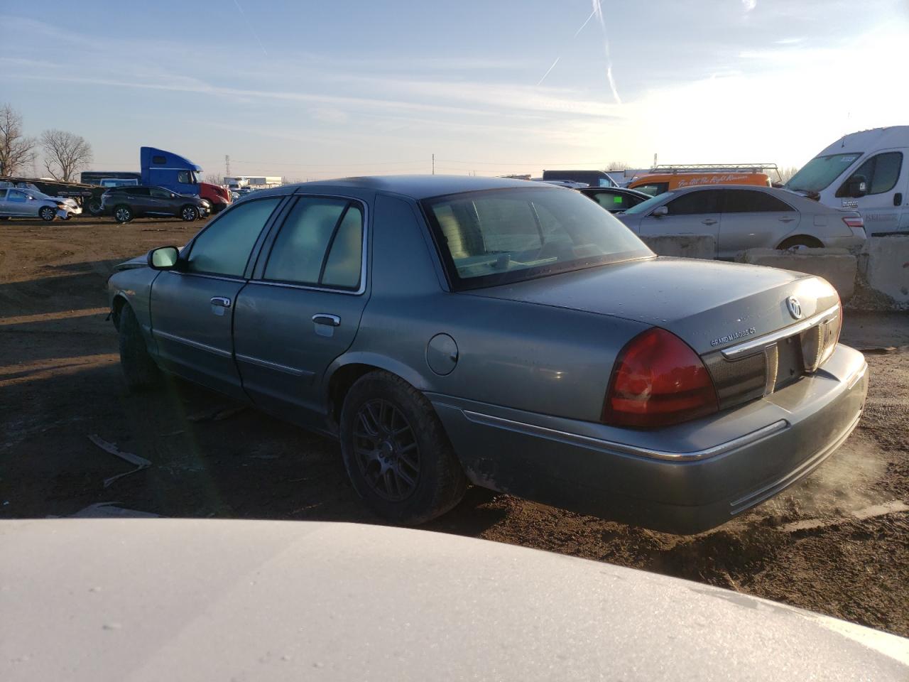 Image 2 of 2006 MERCURY GRAND MARQUIS GS 2006 with VIN 2MEFM74V66X646830