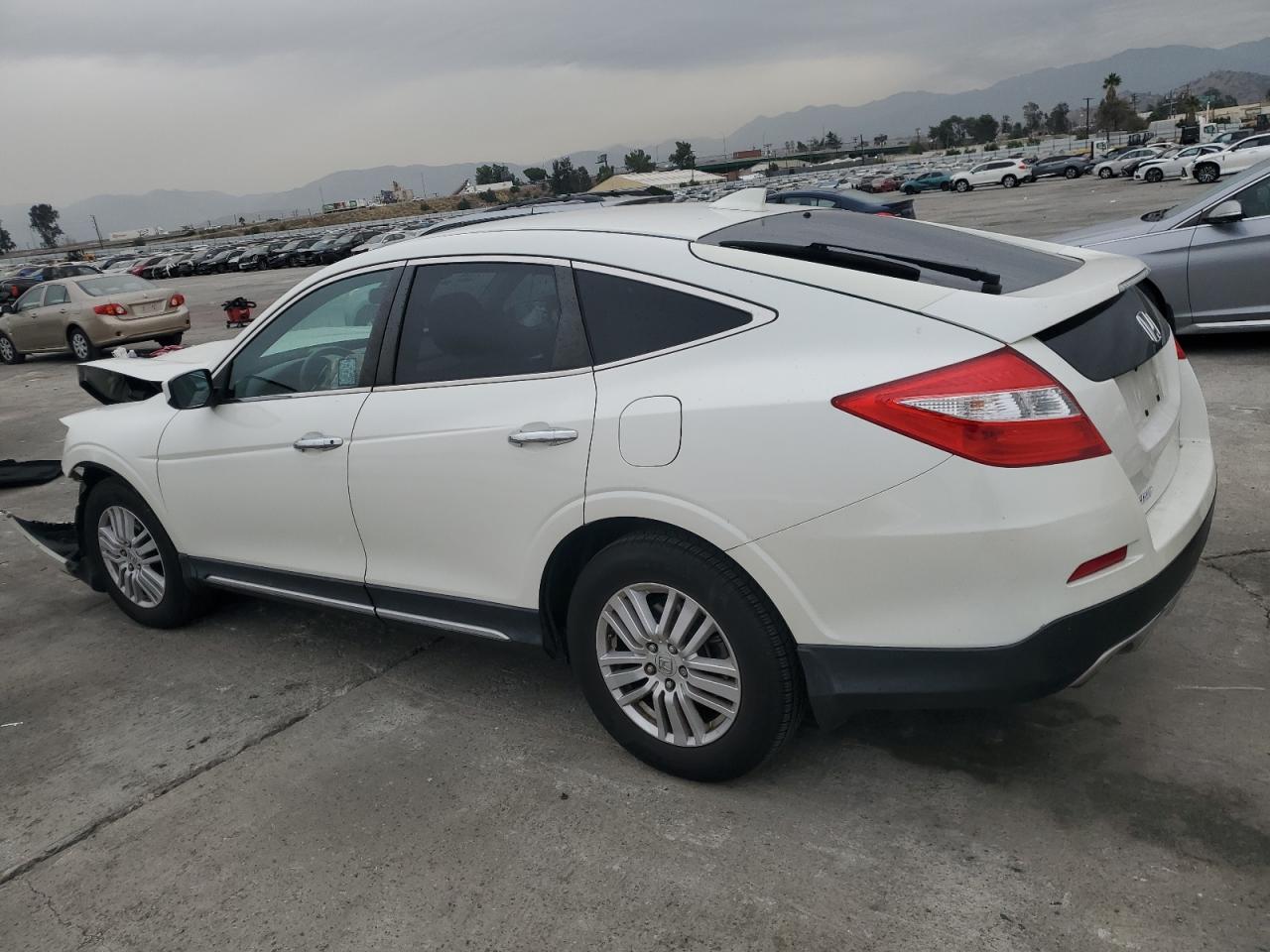 Image 2 of 2015 HONDA CROSSTOUR EX 2015 with VIN 5J6TF3H33FL001172