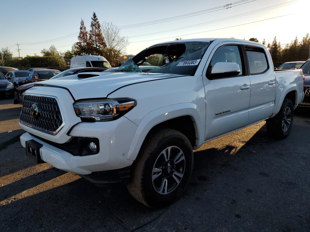 Image 1 of 2019 TOYOTA TACOMA DOUBLE CAB 2019 with VIN 5TFCZ5AN0KX203118