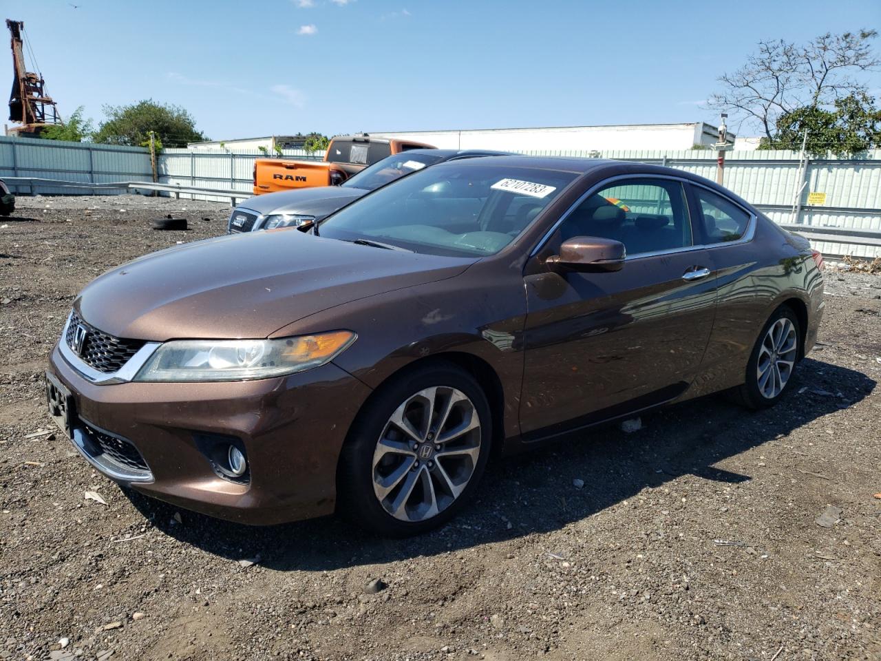 Image 1 of 2013 HONDA ACCORD EXL 2013 with VIN 1HGCT2B83DA007870