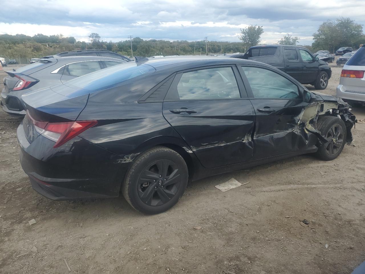 Image 3 of 2022 HYUNDAI ELANTRA SEL 2022 with VIN KMHLM4AGXNU332933