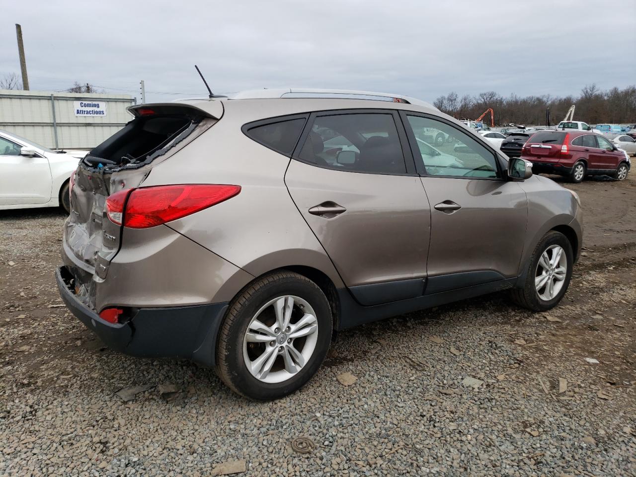 Image 3 of 2013 HYUNDAI TUCSON GLS 2013 with VIN KM8JUCAC8DU715556