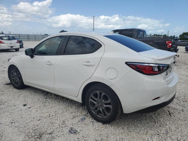 Image 2 of 2019 TOYOTA YARIS L 2019 with VIN 3MYDLBYV3KY508560