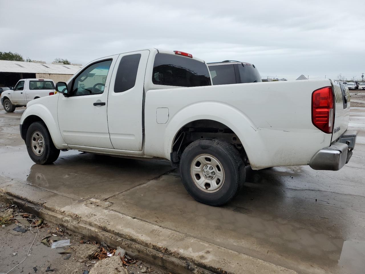 Image 2 of 2015 NISSAN FRONTIER S 2015 with VIN 1N6BD0CT1FN729202