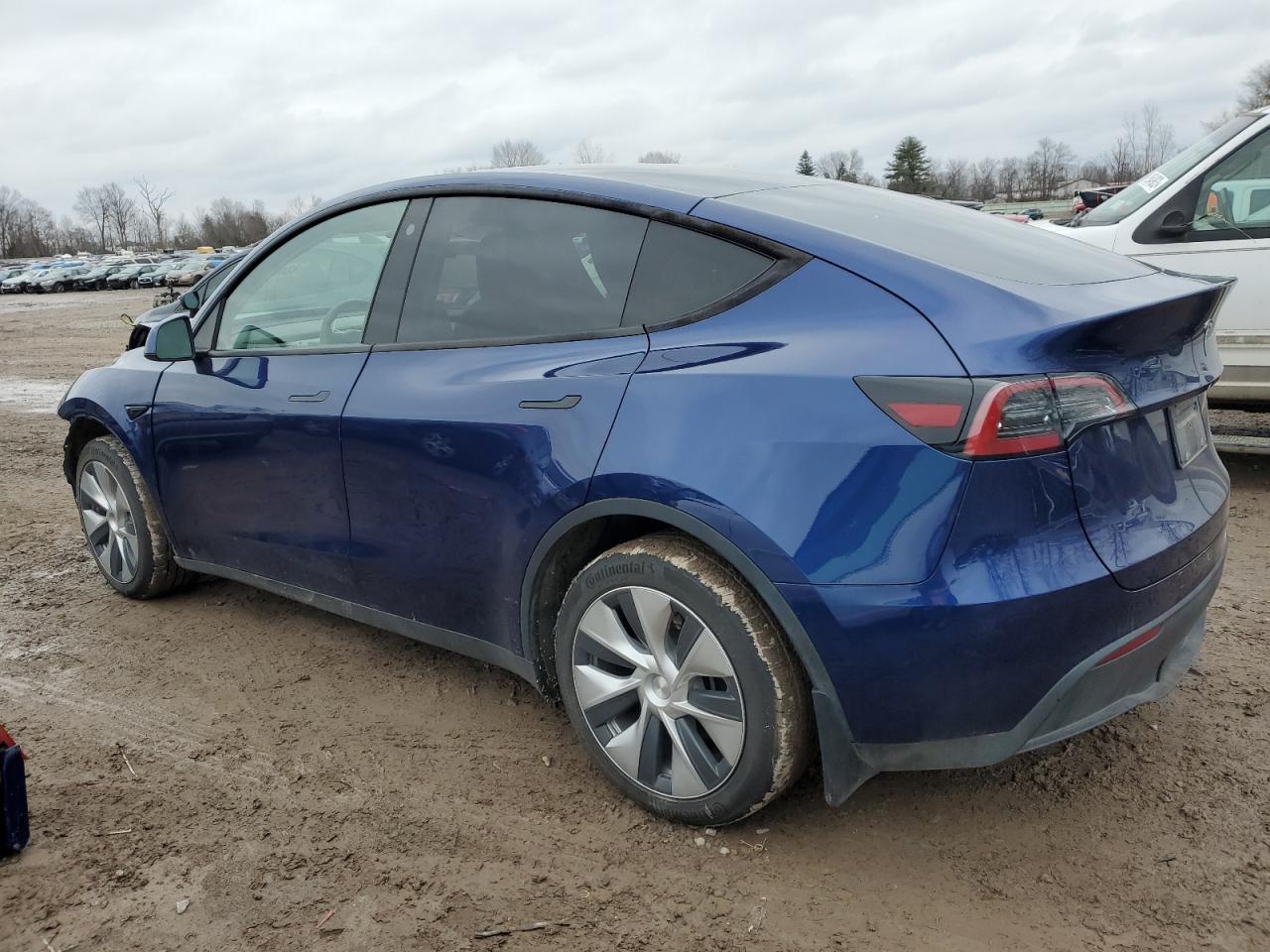 Изображение 2 2023 TESLA MODEL Y  2023 с VIN 7SAYGDEE0PF660449