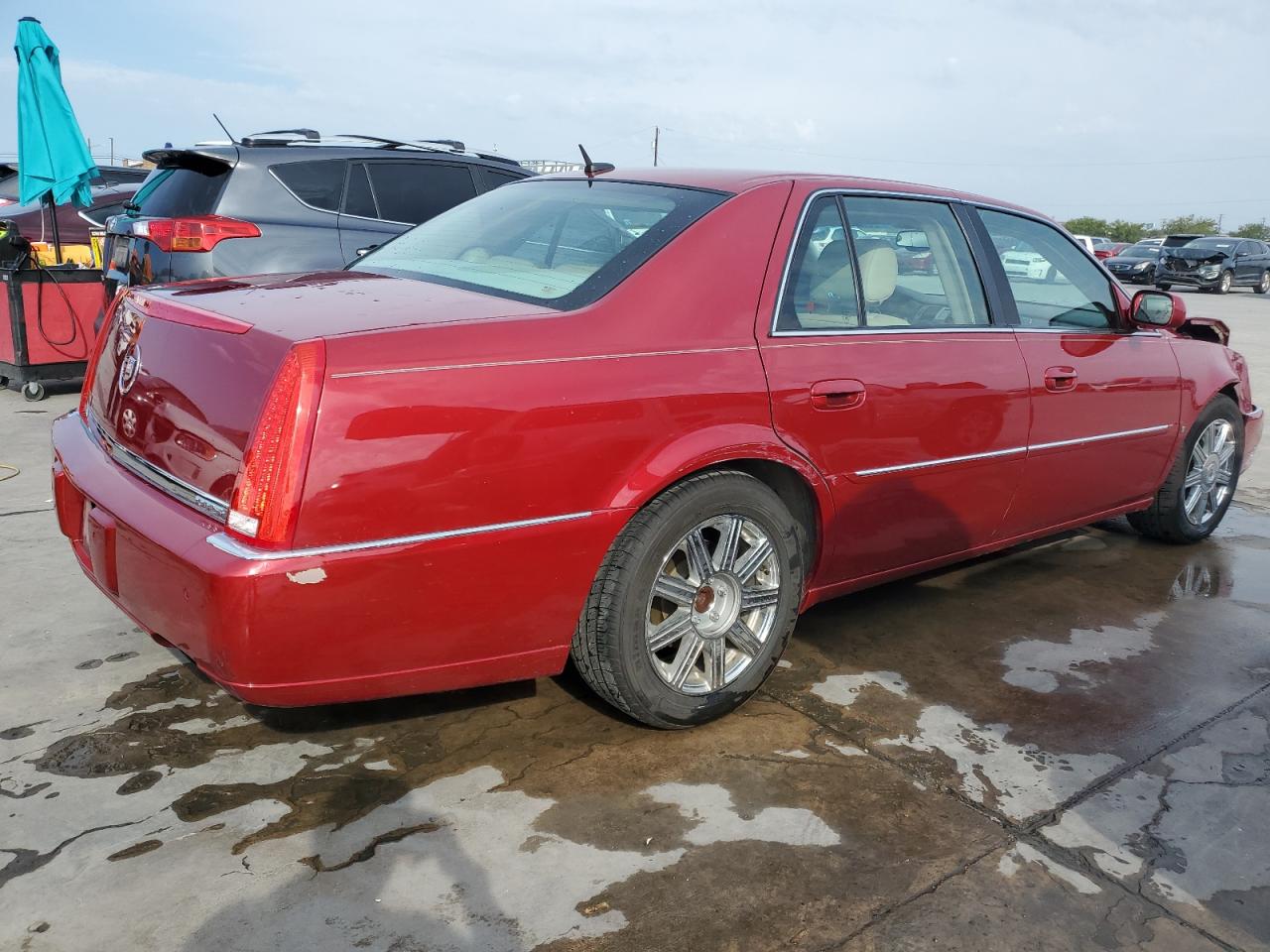 Image 3 of 2008 CADILLAC DTS  2008 with VIN 1G6KD57Y08U184630