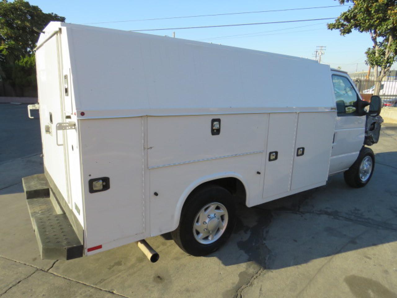 Изображение 3 2022 FORD ECONOLINE E350 SUPER DUTY CUTAWAY VAN 2022 с VIN 1FDWE3FN4NDC43127