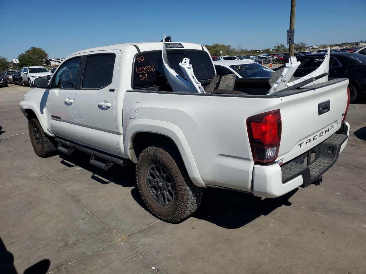 Image 2 of 2022 TOYOTA TACOMA DOUBLE CAB 2022 with VIN 3TMAZ5CN9NM164575