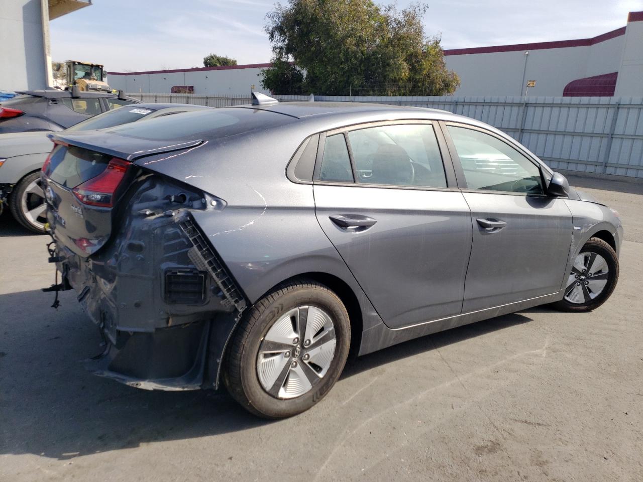 Изображение 3 2019 HYUNDAI IONIQ BLUE 2019 с VIN KMHC65LC2KU168566