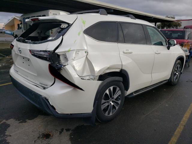 Image 3 of 2021 TOYOTA HIGHLANDER XLE 2021 with VIN 5TDHZRBHXMS529247