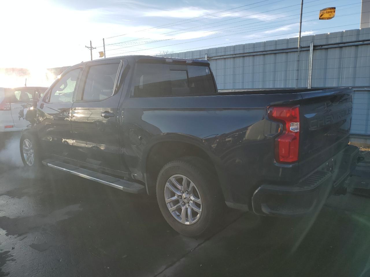 Изображение 2 2020 CHEVROLET SILVERADO K1500 RST 2020 с VIN 1GCUYEED5LZ153993