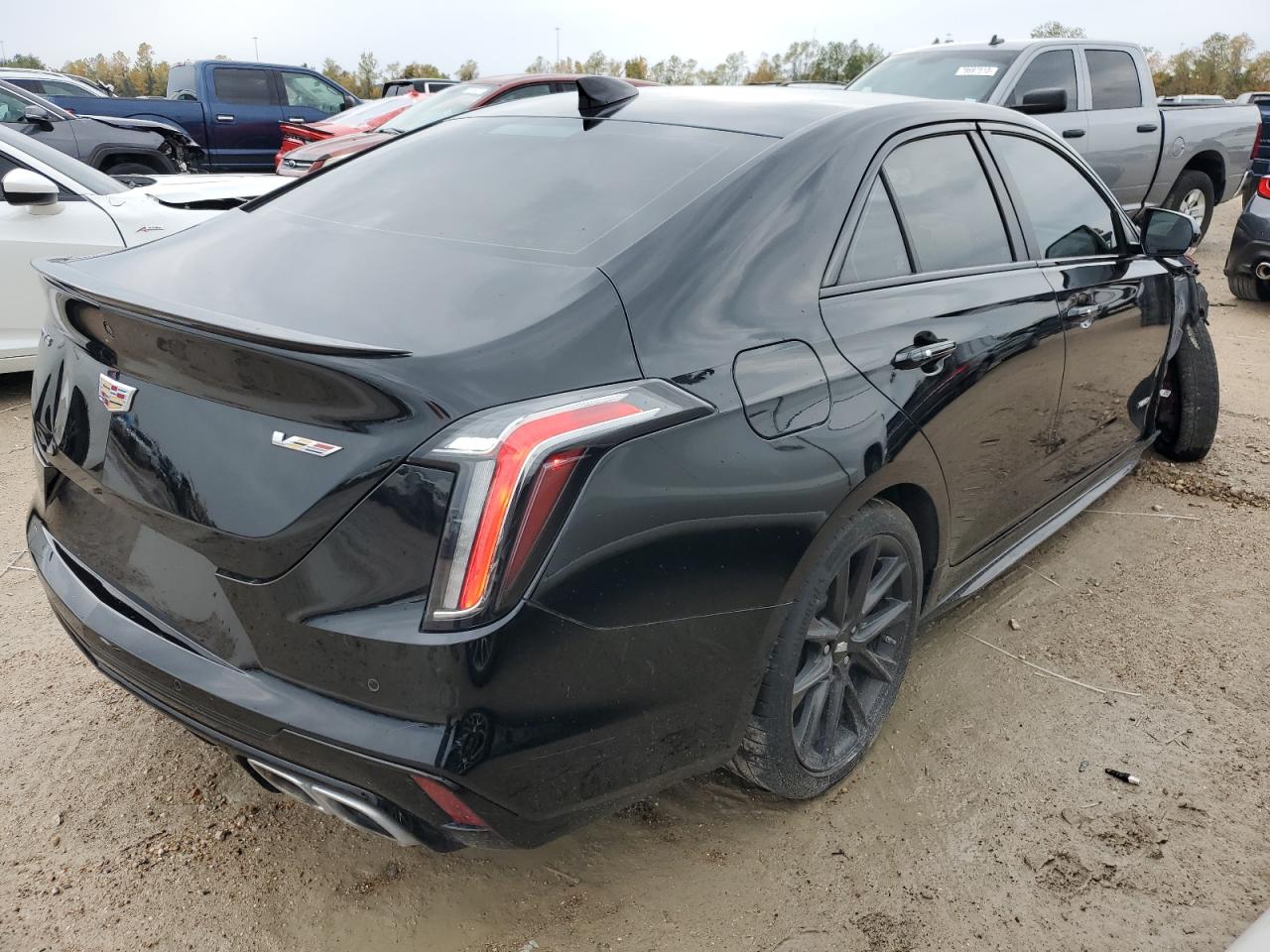 Image 3 of Cadillac Ct4-V 2022 with VIN 1G6DD5RL2N0124703