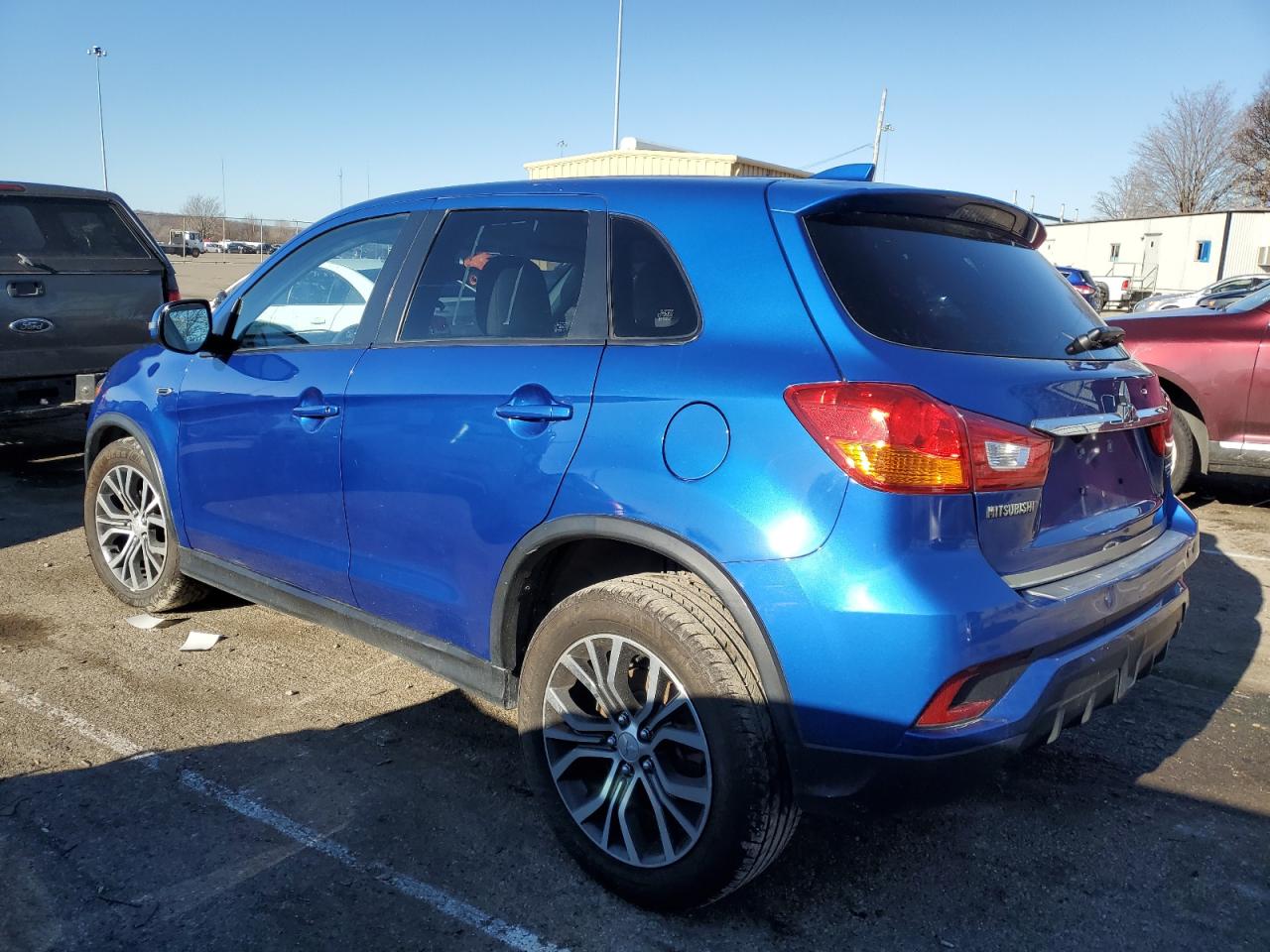 Изображение 2 2018 MITSUBISHI OUTLANDER SPORT ES 2018 с VIN JA4AR3AU1JU022705