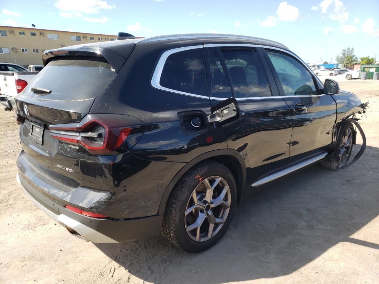 Image 3 of 2022 BMW X3 XDRIVE30I 2022 with VIN 5UX53DP05N9J78210