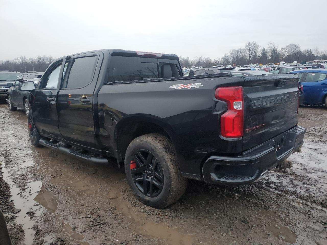 Изображение 2 2024 CHEVROLET SILVERADO K1500 RST 2024 с VIN 1GCUDEEDXRZ108178