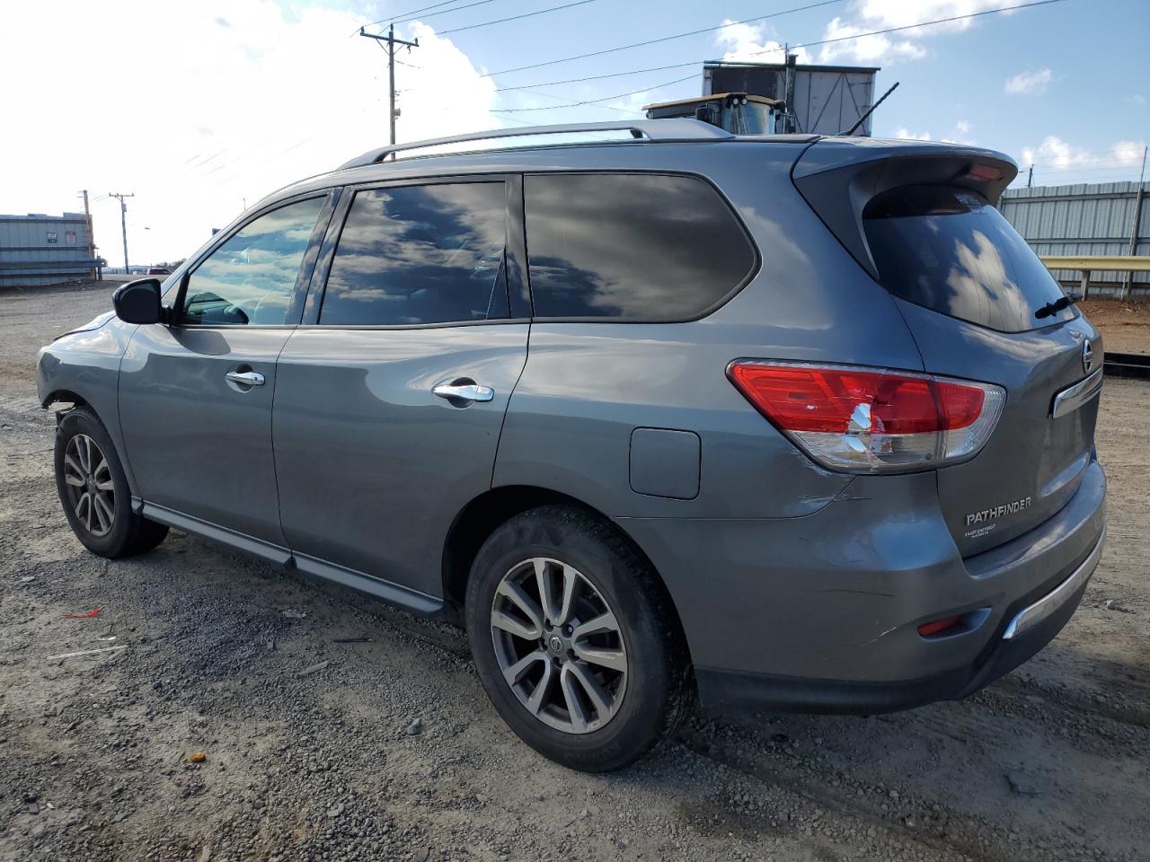 Изображение 2 2015 NISSAN PATHFINDER S 2015 с VIN 5N1AR2MM7FC693834