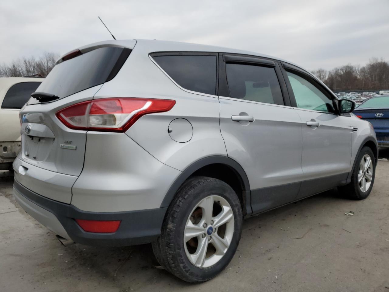 Image 3 of 2014 FORD ESCAPE SE 2014 with VIN 1FMCU0GX8EUB37767