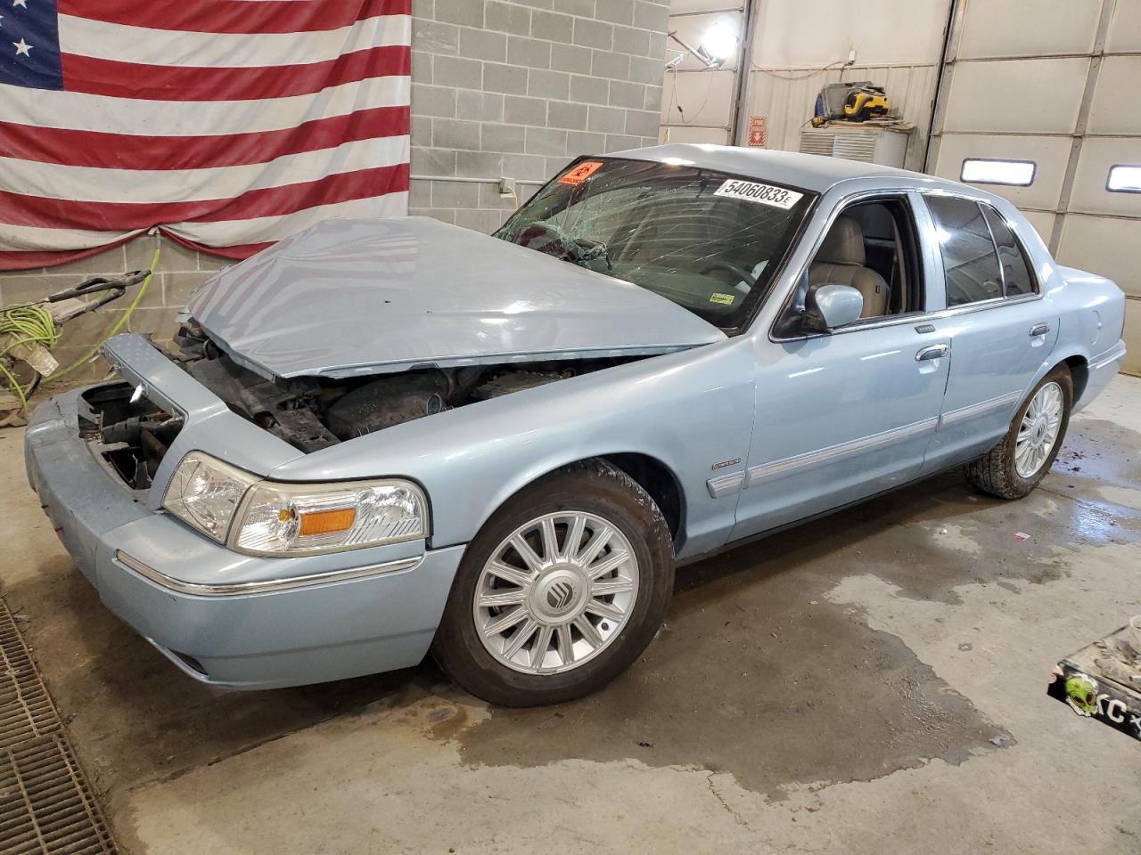 Изображение 1 Mercury Grand Marquis Ls 2010 с VIN 2MEBM7FVXAX630604