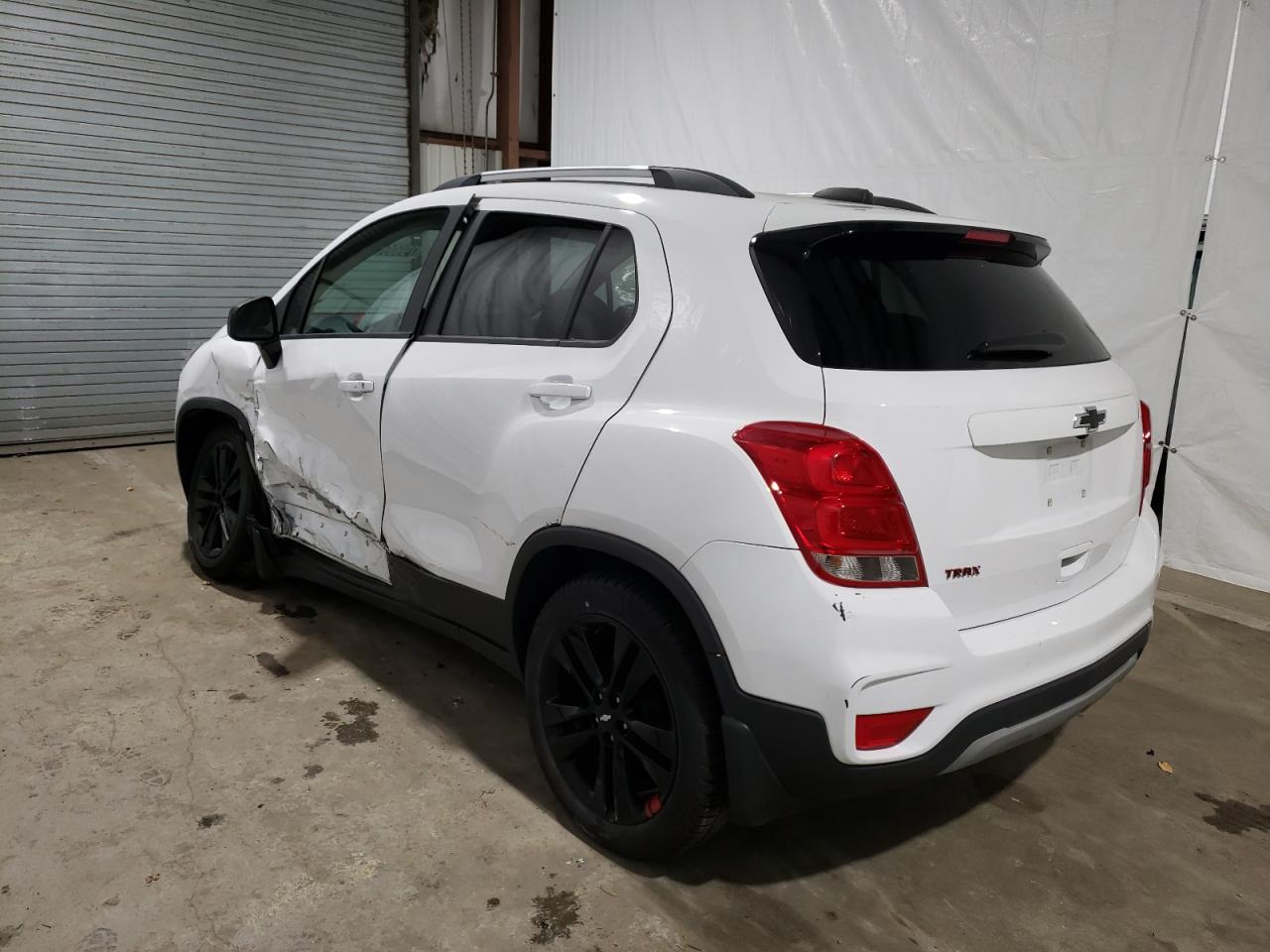 Image 2 of 2020 CHEVROLET TRAX 1LT 2020 with VIN 3GNCJLSB3LL220600