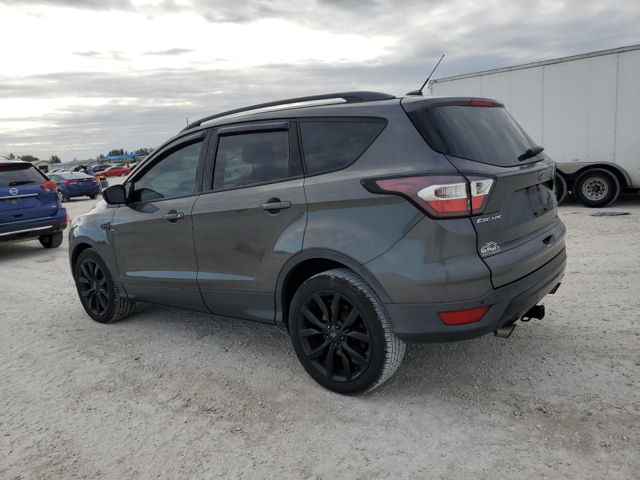 Изображение 2 2017 FORD ESCAPE SE 2017 с VIN 1FMCU0G93HUB74019