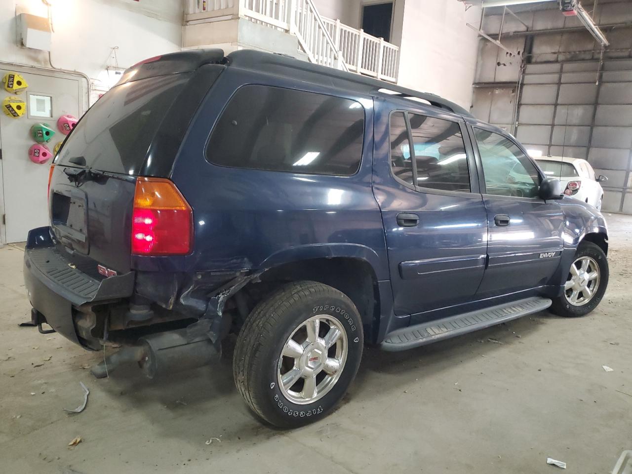 Image 3 of 2003 GMC ENVOY XL 2003 with VIN 1GKET16S636183020