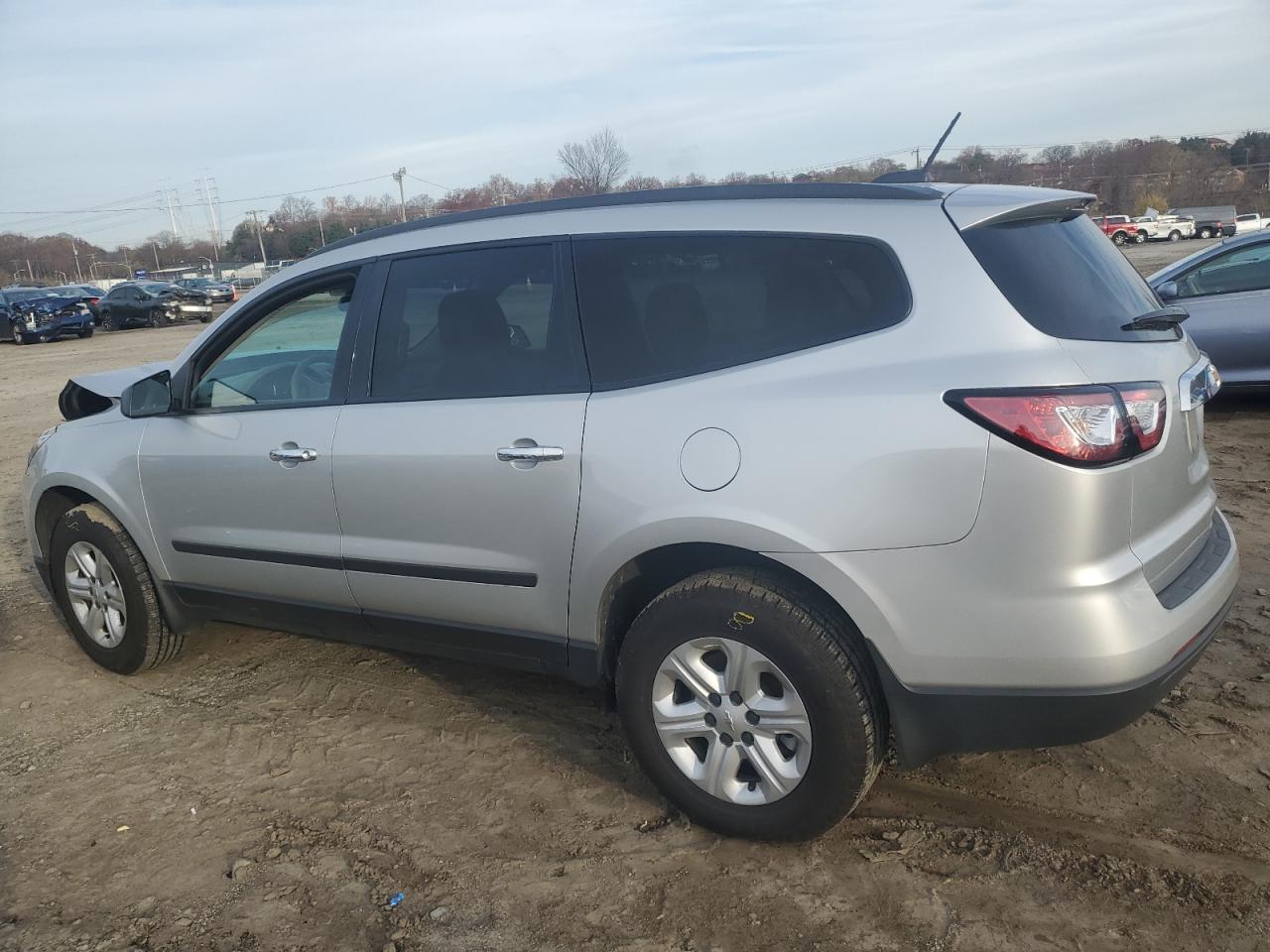 Изображение 2 2016 CHEVROLET TRAVERSE LS 2016 с VIN 1GNKREED5GJ324628