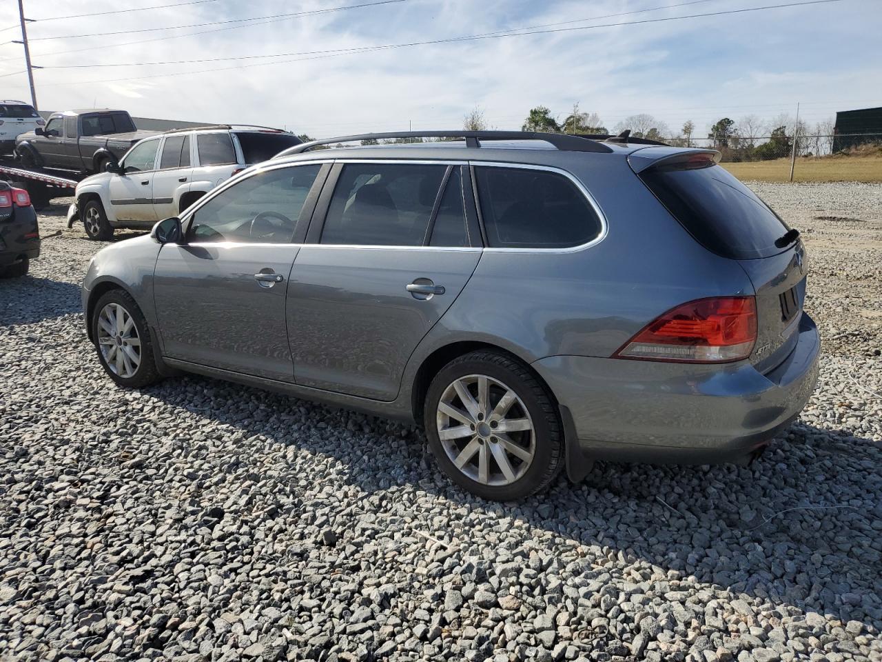 Image 2 of 2014 VOLKSWAGEN JETTA TDI 2014 with VIN 3VWPL7AJ9EM613659