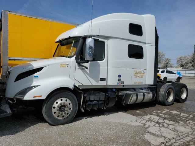 Image 2 of 2020 VOLVO VN VNL 2020 with VIN 4V4NC9EH8LN239825