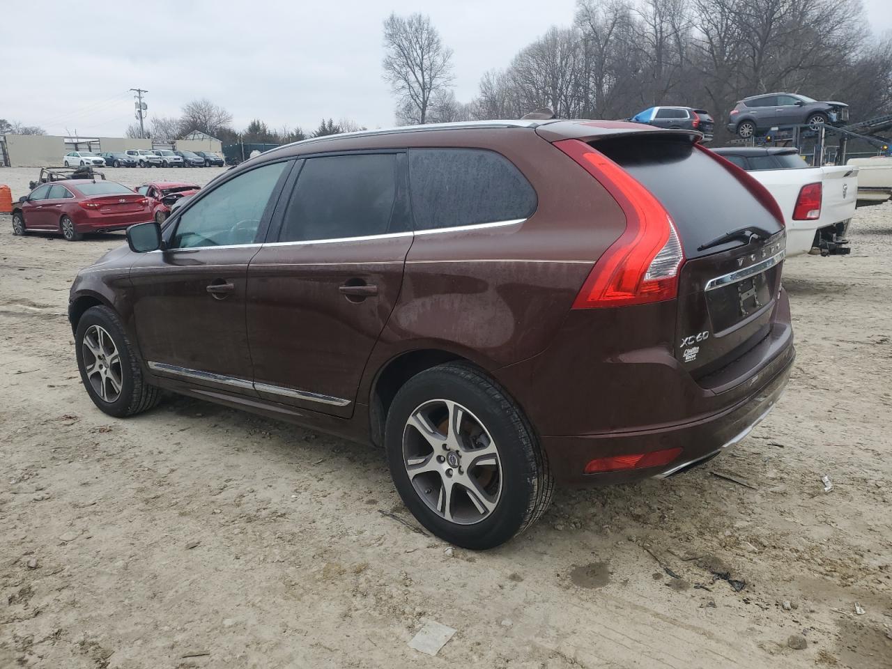 Image 2 of 2015 VOLVO XC60 T6 PREMIER+ 2015 with VIN YV4902RC3F2574702