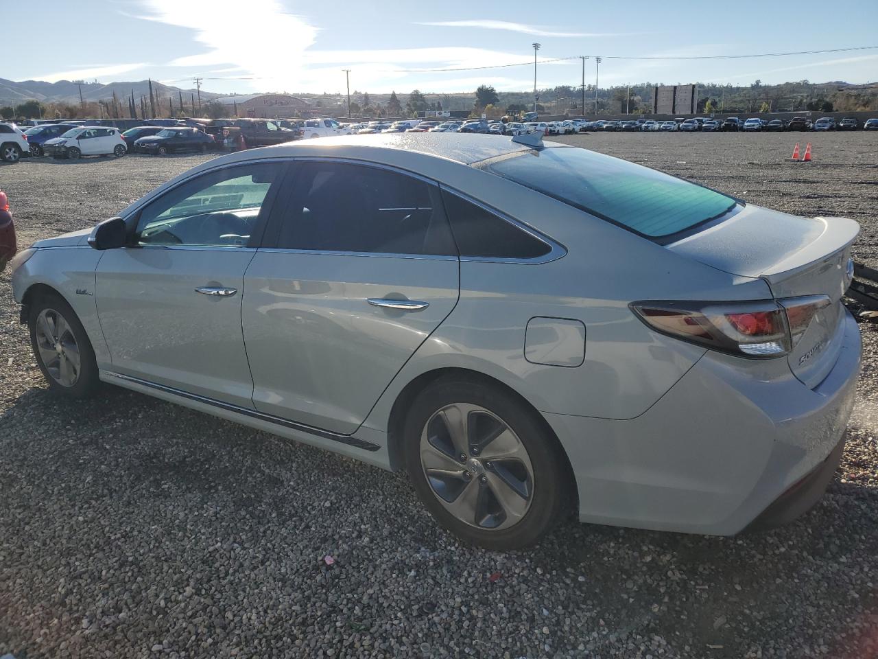 Изображение 2 2016 HYUNDAI SONATA HYBRID 2016 с VIN KMHE34L15GA013058