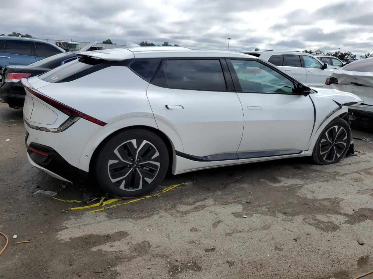 Obraz 3 z Kia Ev6 Gt Line 2022 z VIN KNDC44LA0N5034236