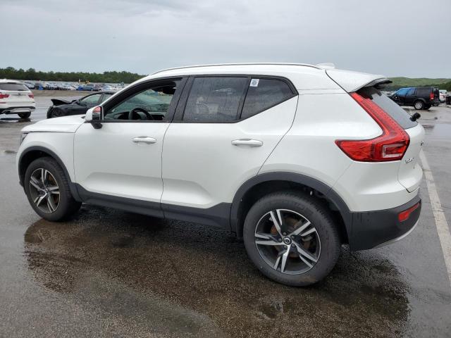 Obraz 2 z 2023 VOLVO XC40 CORE 2023 z VIN YV4L12UV3P2946293