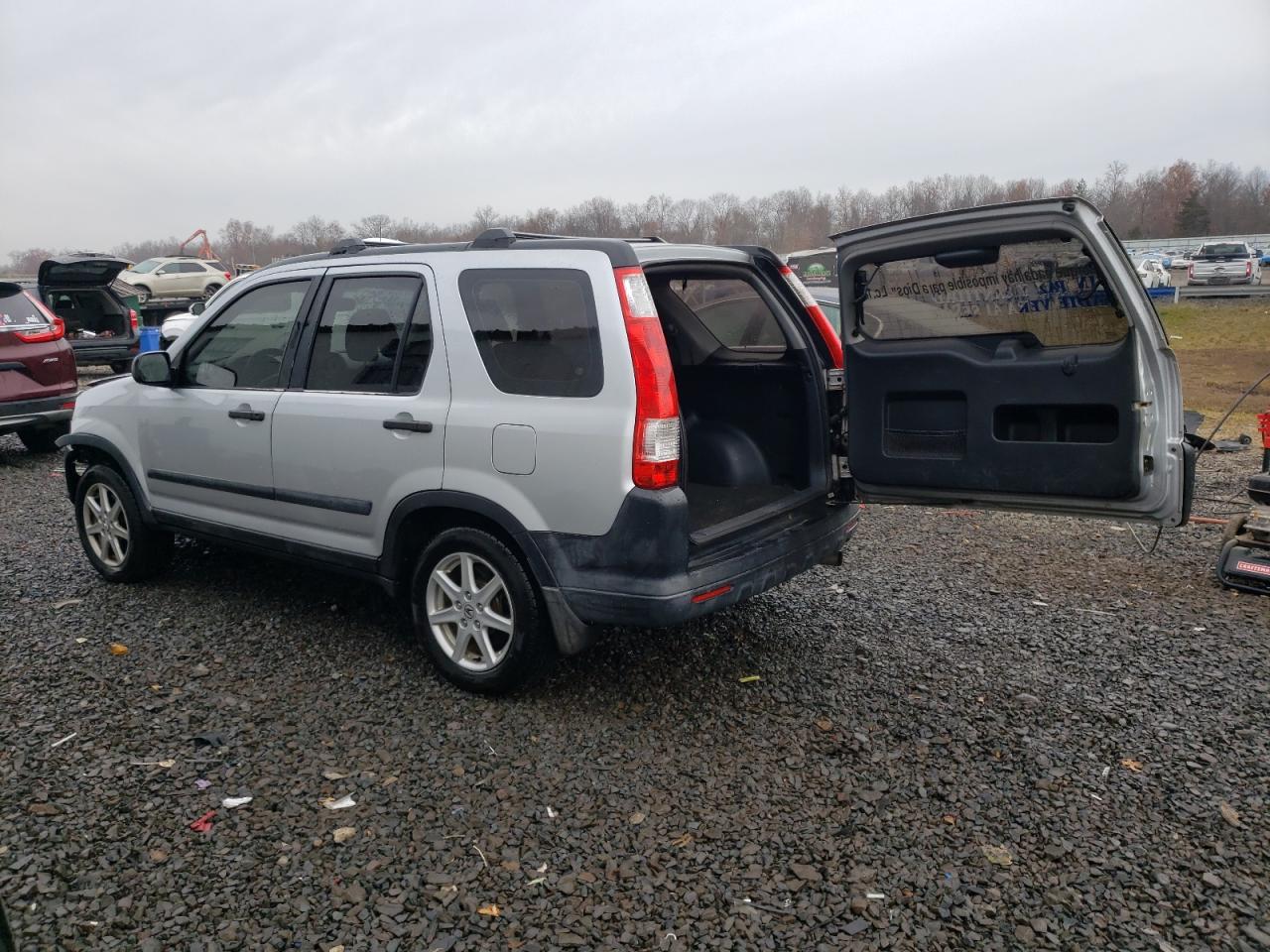 Image 2 of 2005 HONDA CR-V LX 2005 with VIN SHSRD68595U301169