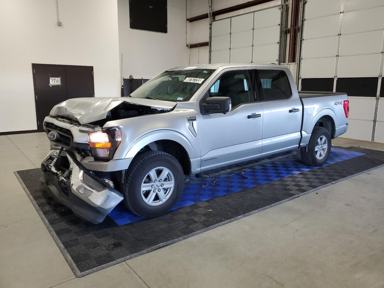 Изображение 1 2023 FORD F150 SUPERCREW 2023 с VIN 1FTFW1ED0PFA15504