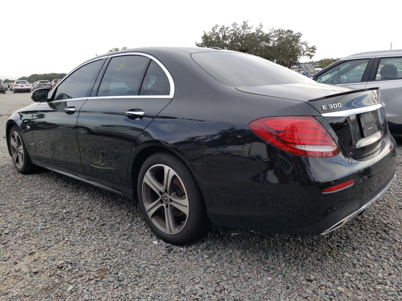 Image 2 of 2018 MERCEDES-BENZ E 300 4MATIC 2018 with VIN WDDZF4KB5JA429521