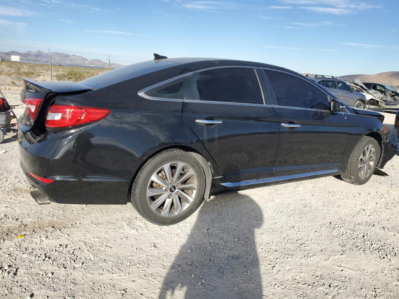 Image 3 of 2015 HYUNDAI SONATA SPORT 2015 with VIN 5NPE34AF9FH077257