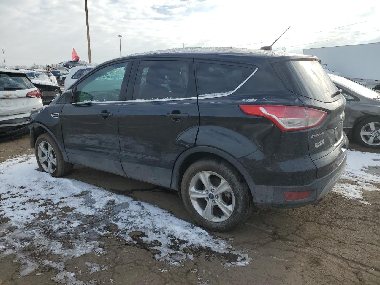 Изображение 2 2015 FORD ESCAPE SE 2015 с VIN 1FMCU9G99FUB64788