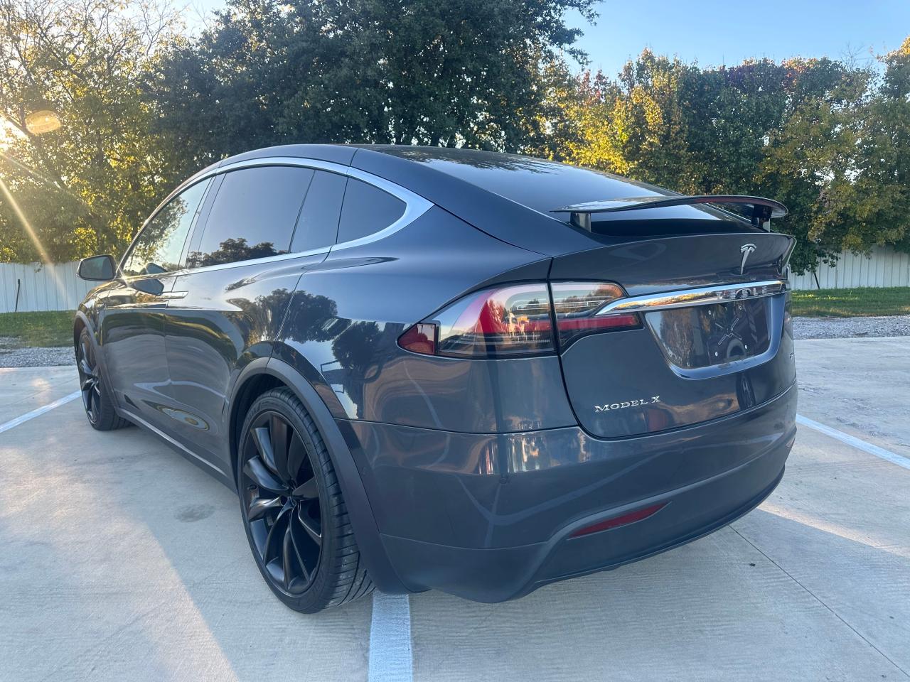 Изображение 3 2016 TESLA MODEL X  2016 с VIN 5YJXCBE24GF010909
