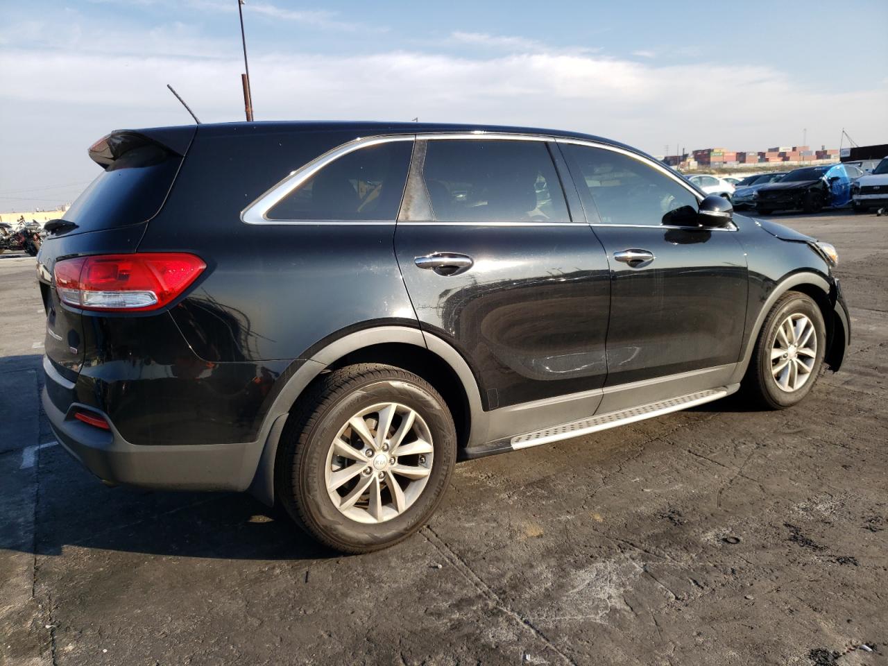 Obraz 3 z 2017 KIA SORENTO LX 2017 z VIN 5XYPG4A35HG216605