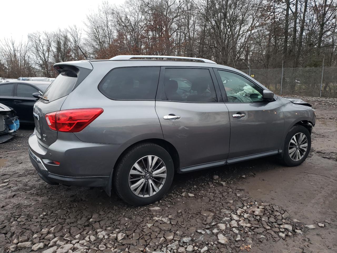 Изображение 3 2017 NISSAN PATHFINDER S 2017 с VIN 5N1DR2MM9HC670233